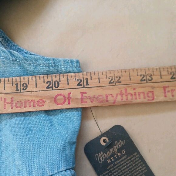 Wrangler Retro Women's XL Denim Top Blouse Embroidered Boho Western Cotton - Picture 6 of 7